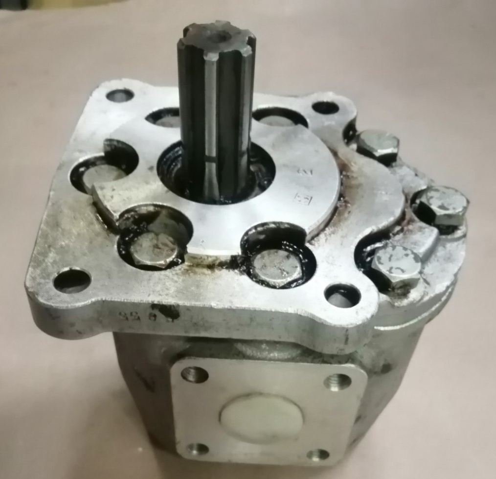 Насос левого вращения складские остатки